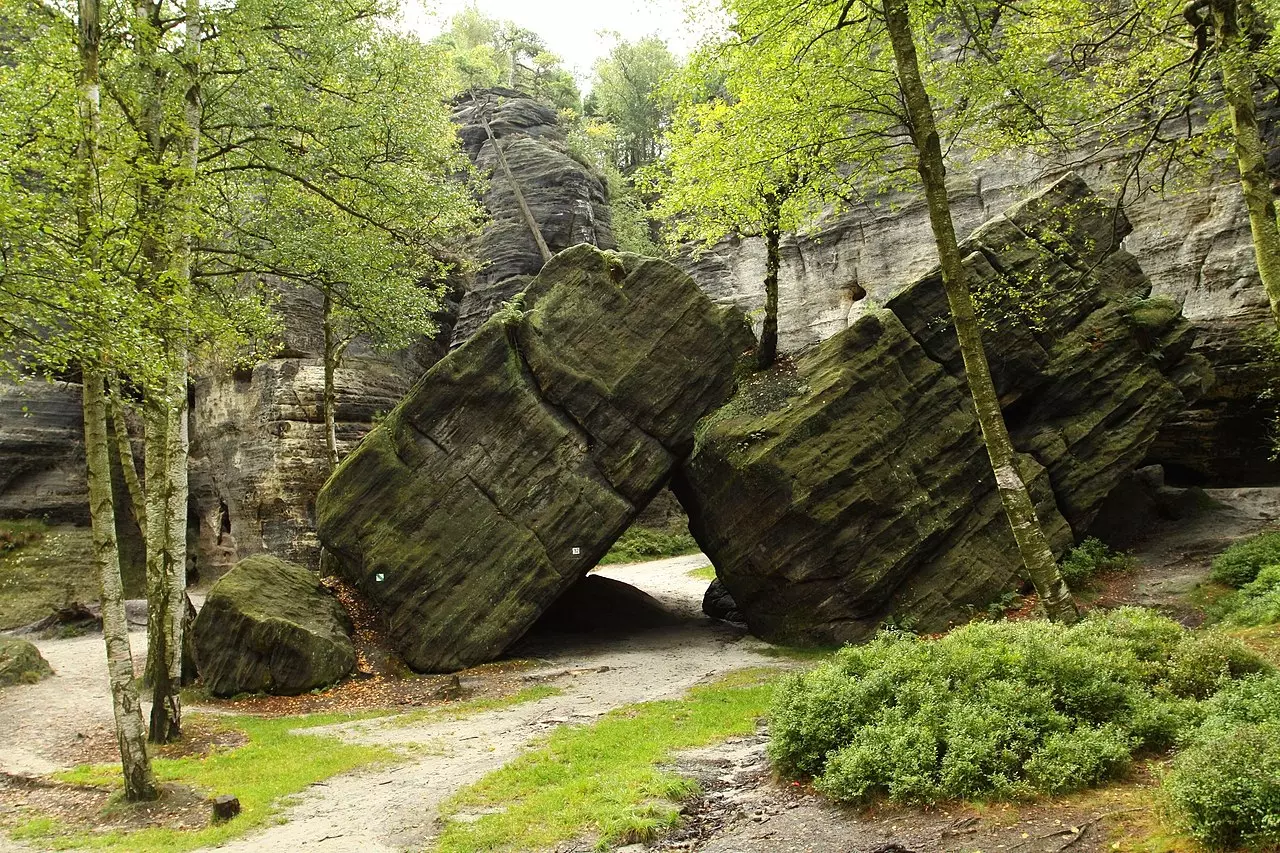 Tiské stěny jsou rájem pro turisty, ale také pro horolezce