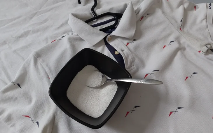 Tričko, perkarbonát sodny