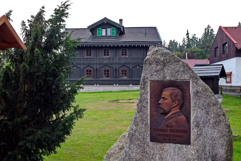 Lovecký zámeček