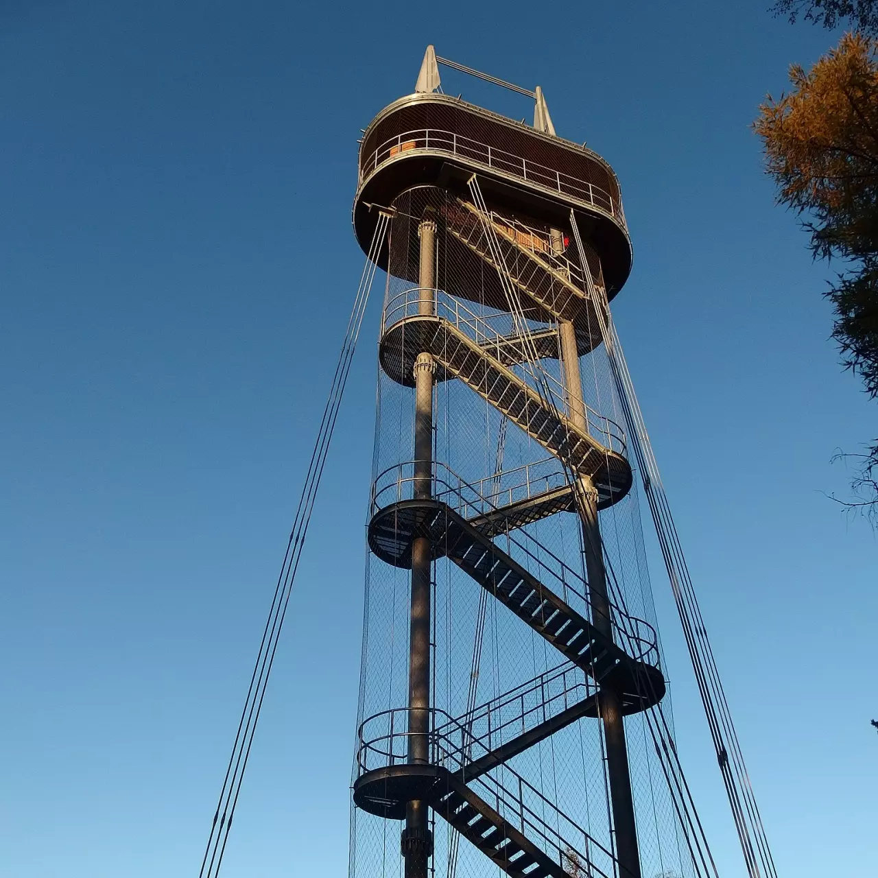 Rozhledna Svobody, známá jako Hýlačka: Přestála požár a těší turisty i dnes
