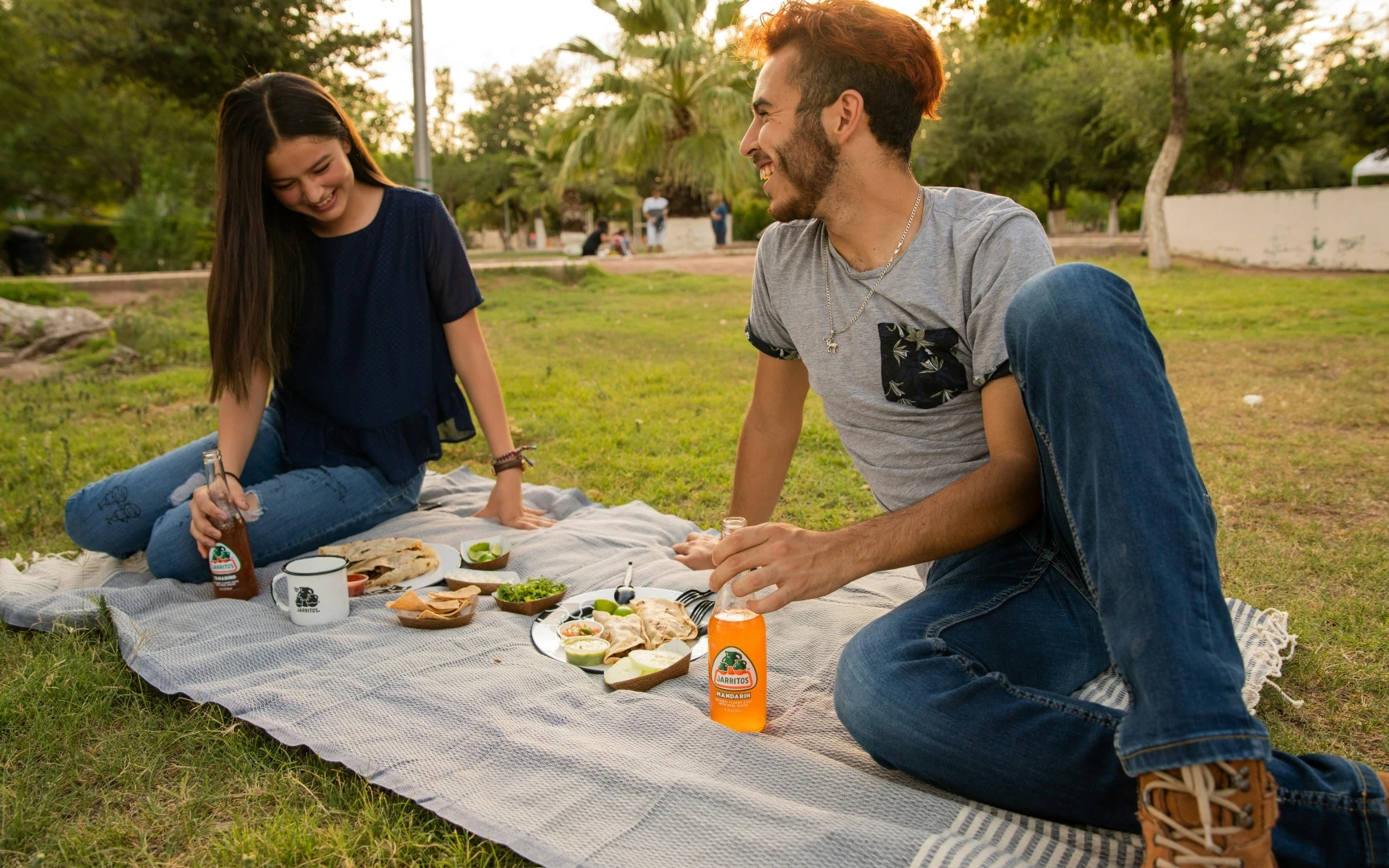 Májové pikniky: Kam vyrazit s dekou a košíkem za jarní pohodou