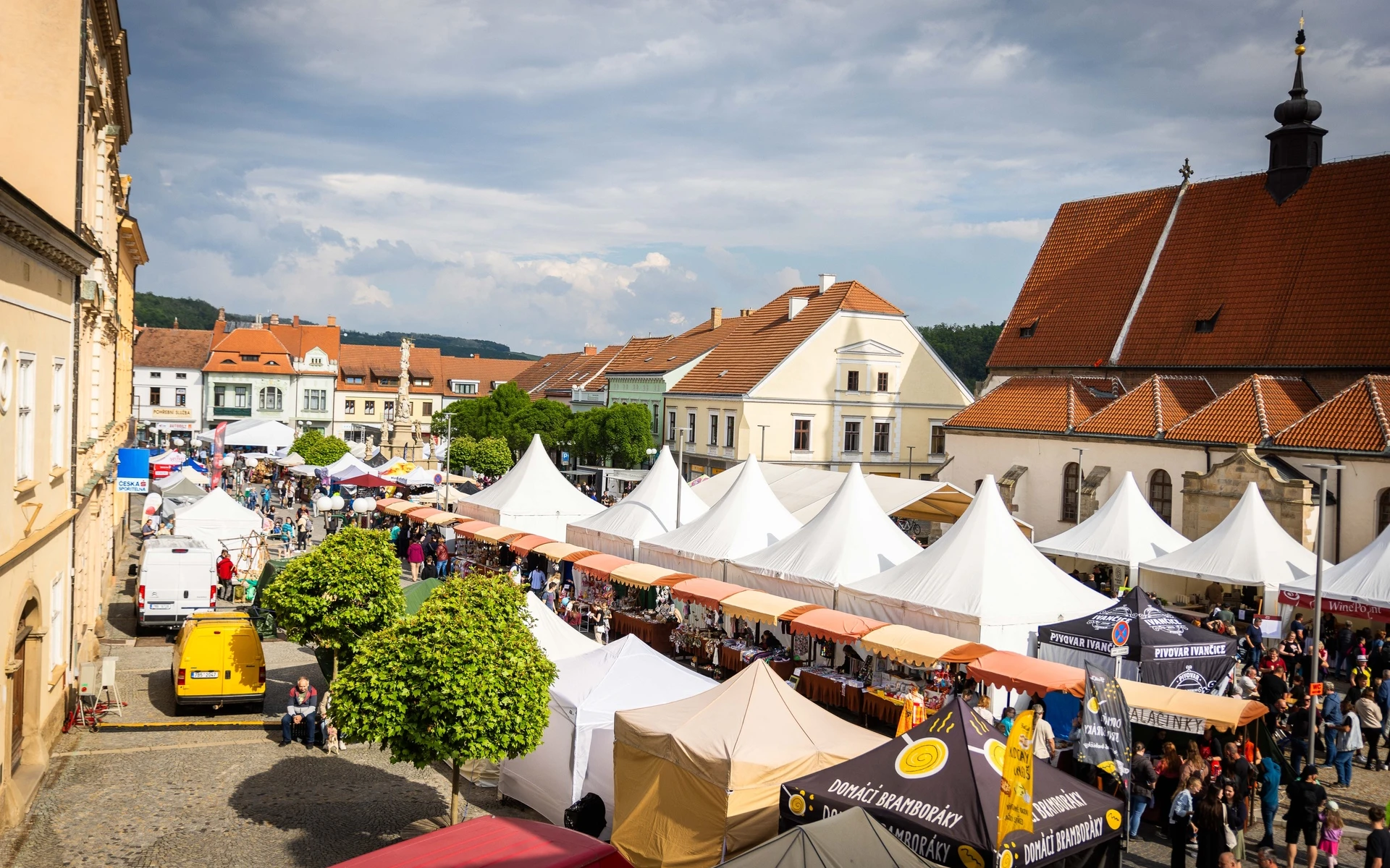 Slavnosti chřestu a vína 2025: Tři dny plné chutí, hudby a tradice v Ivančicích