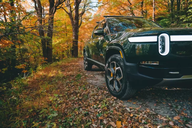 Rivian R1S