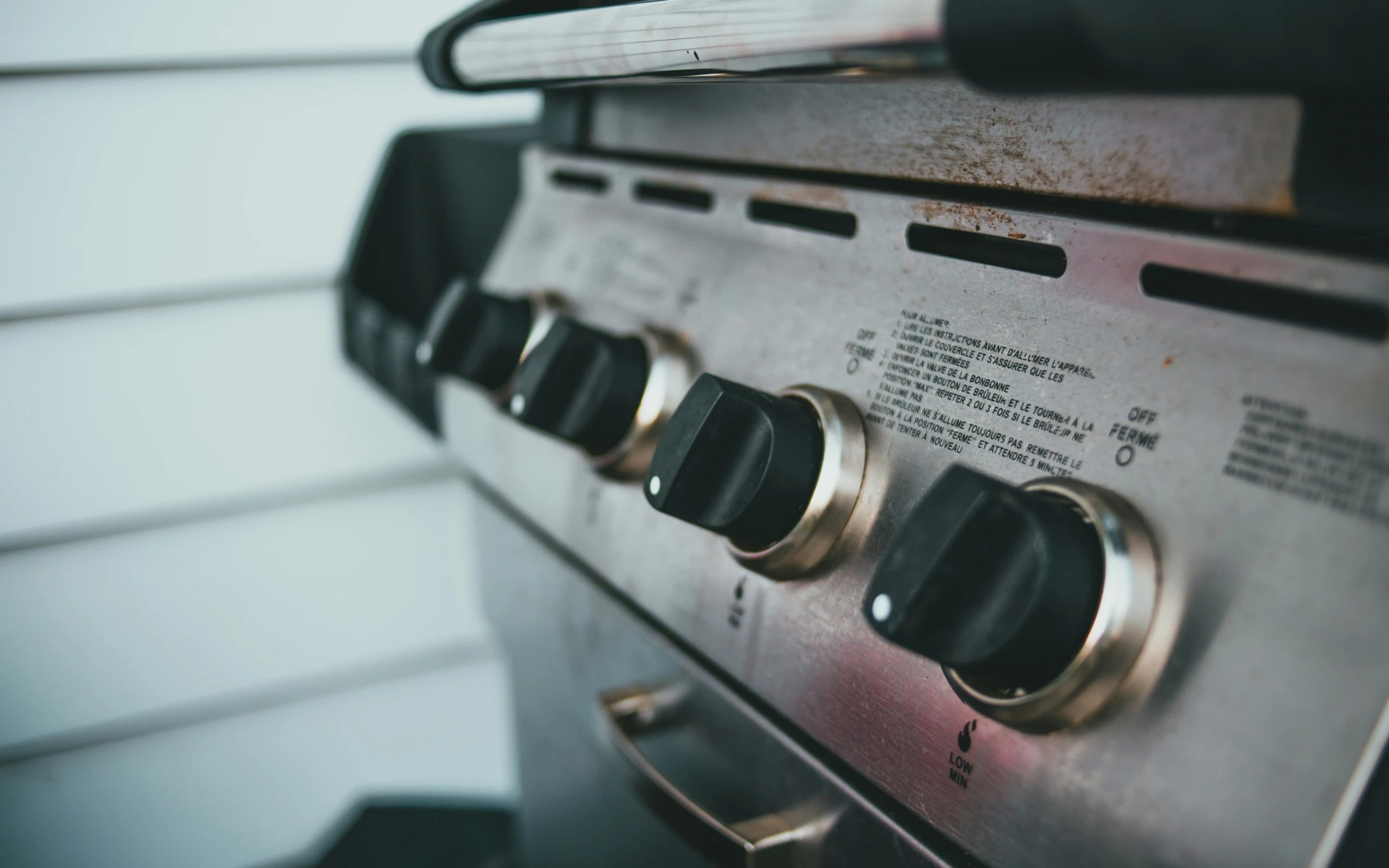 Jak rychle vyčistit troubu a udržet ji dlouhou dobu čistou? Vyzkoušejte tyto funkční a levné tipy