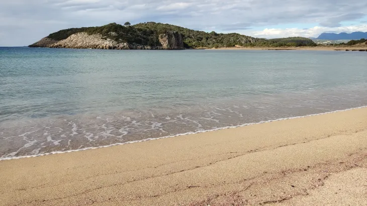 Řecká pláž Voidokilia