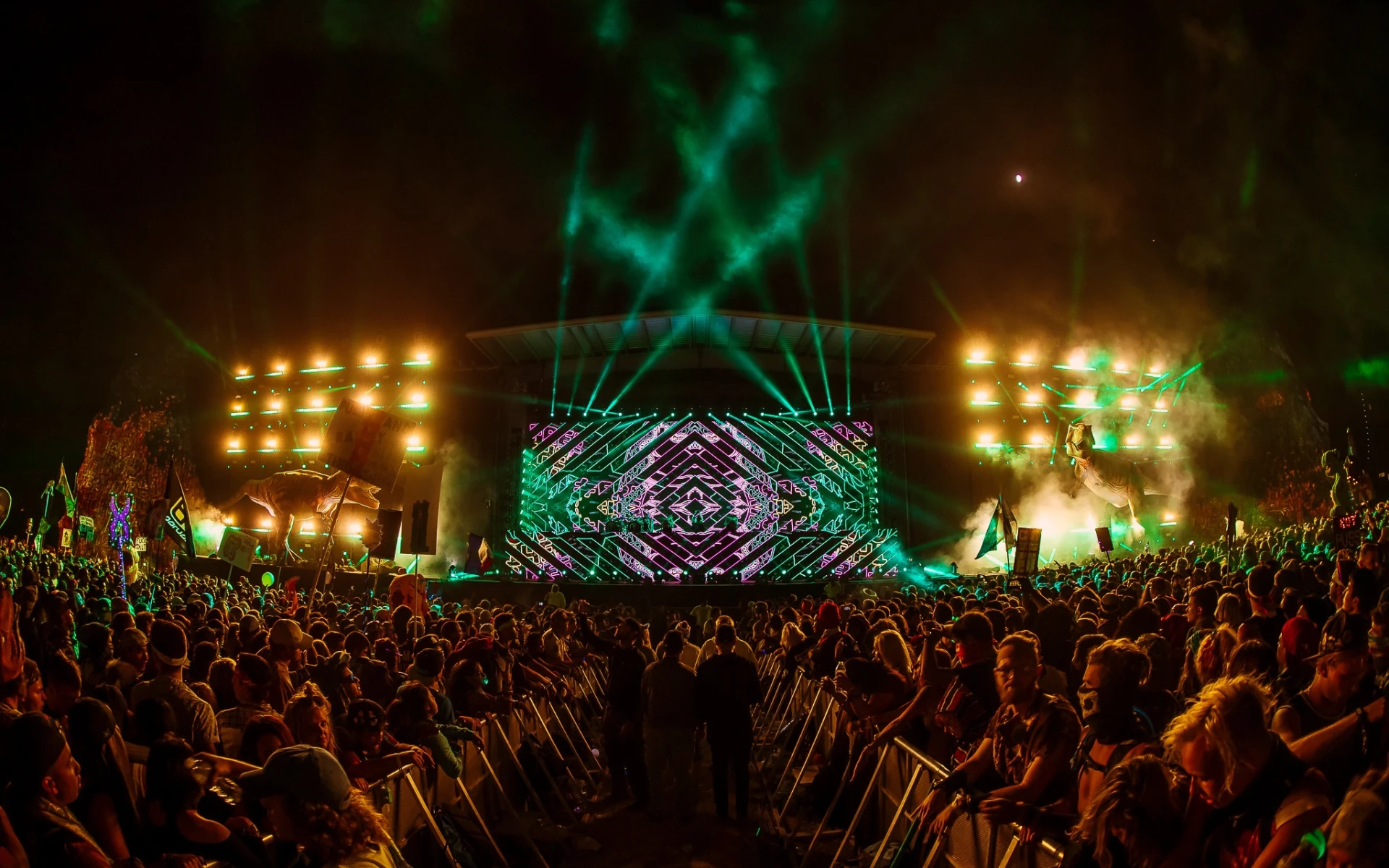 Festivalová sezóna v plném proudu: Nejlepší červnové akce v Česku 2025