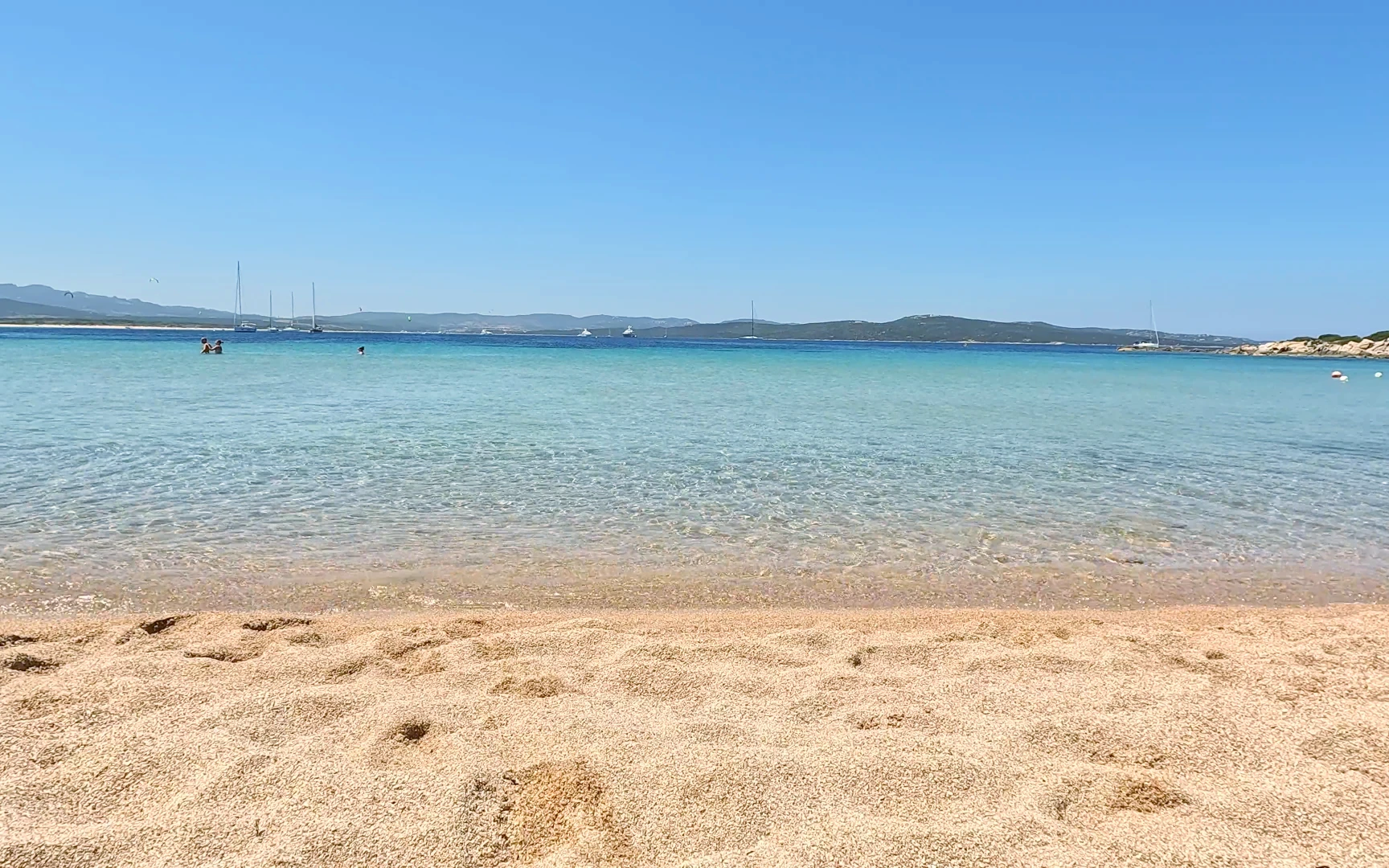 Češi mění plány na léto 2025: Chorvatsko padá, rozpočet klesá, ale touha cestovat roste