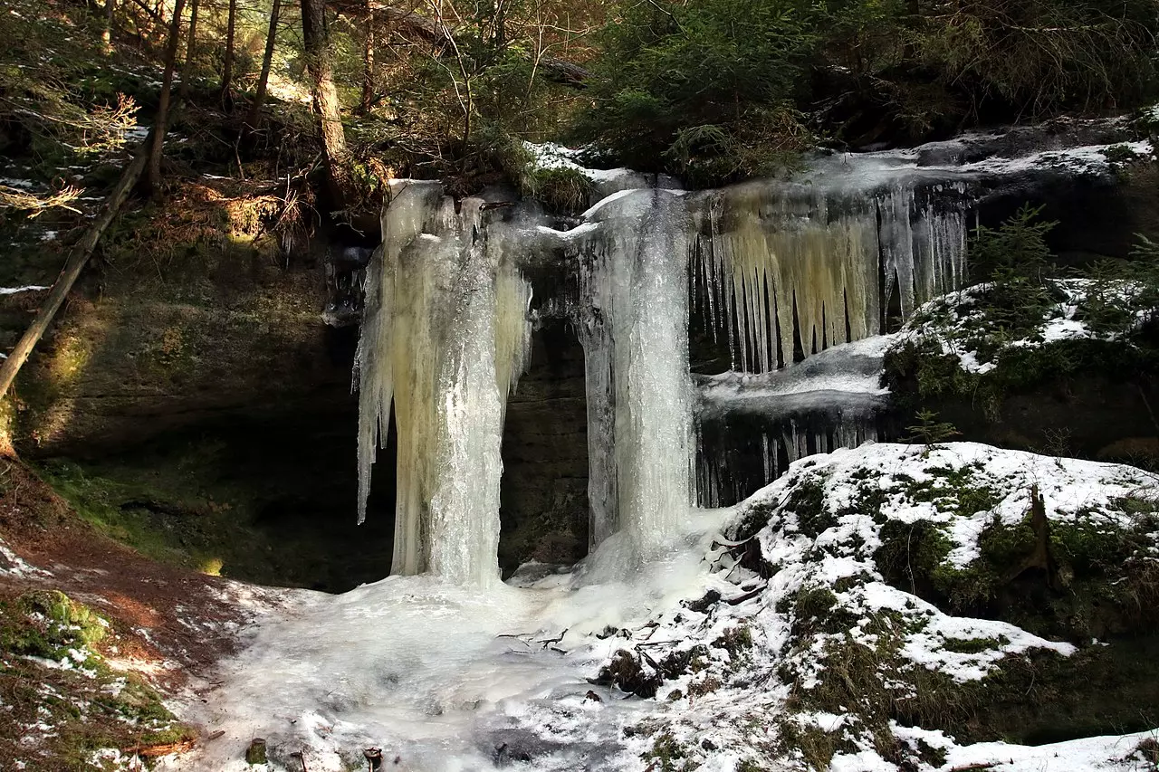 Zlákají brtnické ledopády i vás? Nenechte si tuto ledovou nádheru ujít