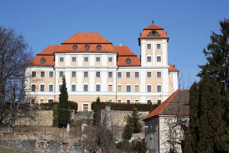 Zámek Roduň