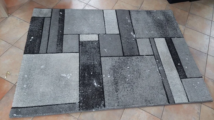 Jak vyčistit koberec v zimě