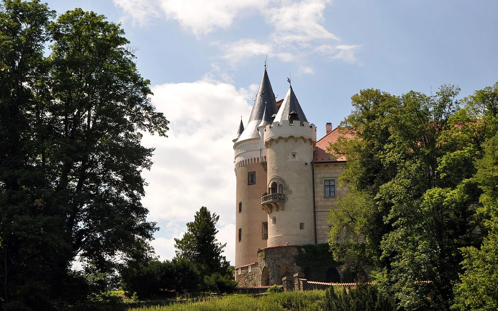 Kulinářská pohádka: Oživlá kuchyně na zámku Žleby i výlety za poznáním