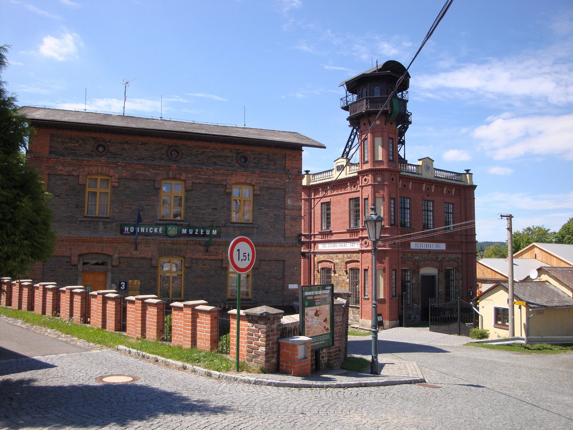 Vydejte se za slavnou i temnou historií hornictví na Příbramsku