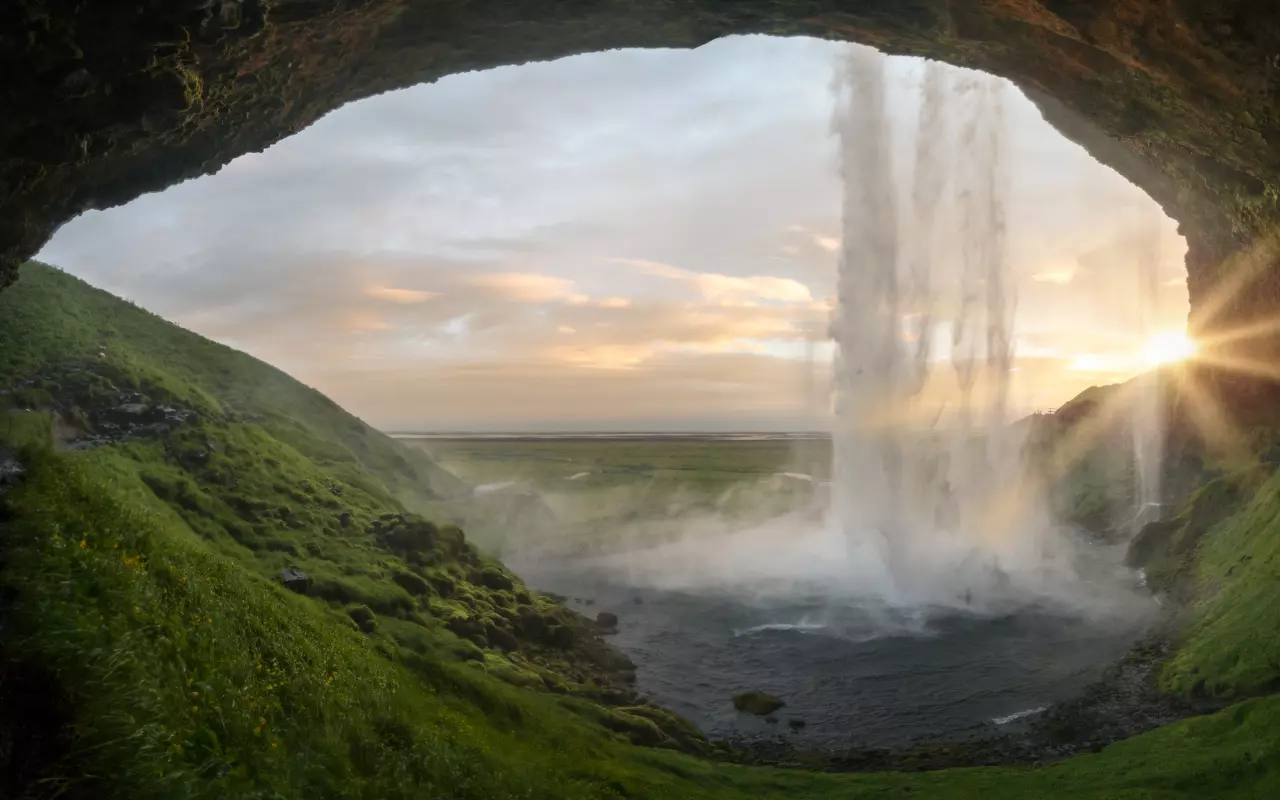 Průvodce po Islandu: Užijte si výhled na vodopád Seljalandsfoss nebo zamiřte na ledovec Snæfellsjökull