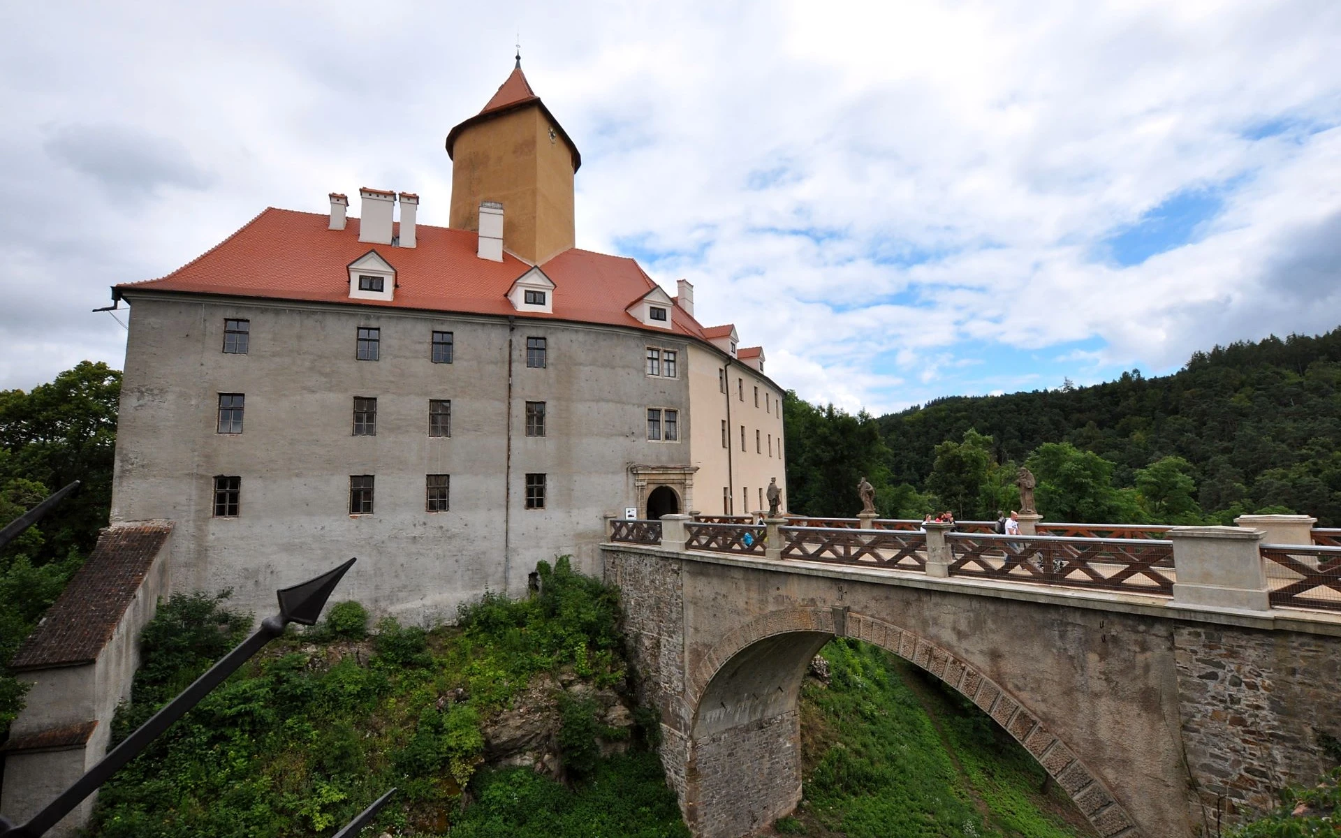 Výletní místa v okolí Brna: hrady, zříceniny a přírodní zajímavosti, které musíte vidět
