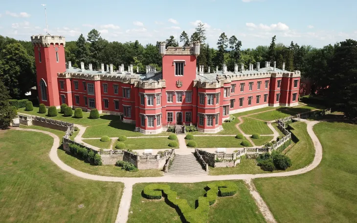 Zámek Hrádek u Nechanic