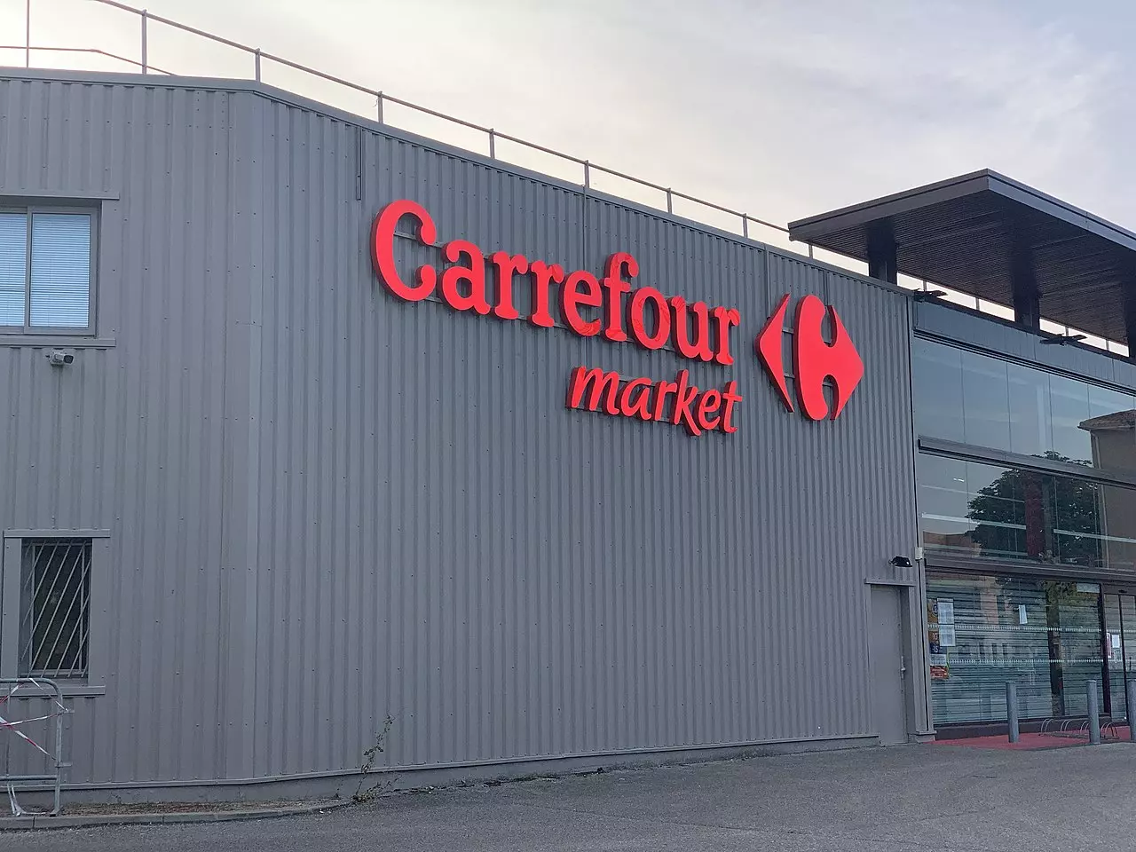 Do Česka se vrací francouzský řetězec Carrefour. Co přinese nového?