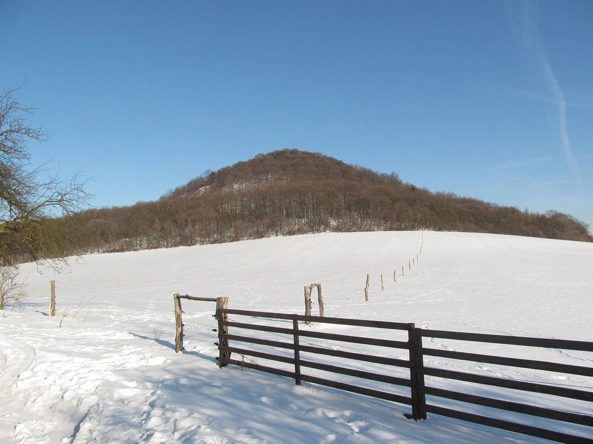 Dýmající vrch Boreč Dýmající vrch Boreč