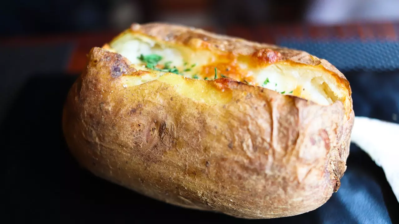 Zapečená brambora Zapečená brambora