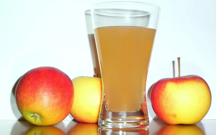 Jablečný mošt